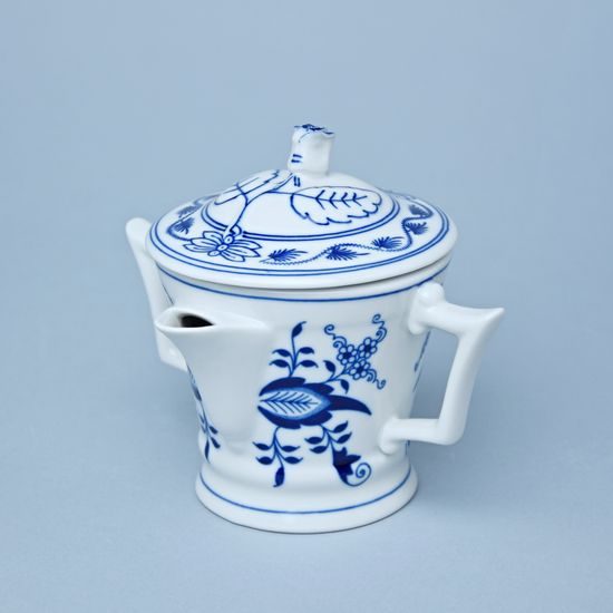 Sauceboat round 350 ml with handles and a lid, Original Blue Onion Pattern
