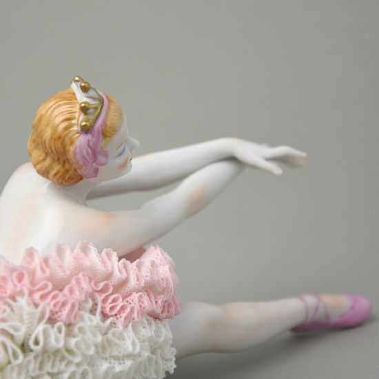 Ballerina with lace 21 x 13 x 12 cm, Kurt Steiner, Porcelain Figures Unterweissbacher