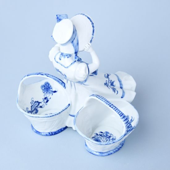 Dívka s košíky 24 x 17 x 24 cm, Cibulák, originální z Dubí, 2. j.