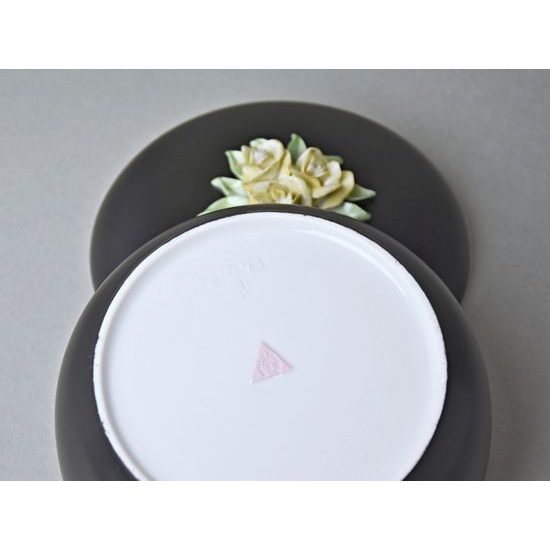 Dóza kulatá se žlutými růžemi 13,7 x 7,5 cm, Černý fond + barva, Porcelán Duchcov