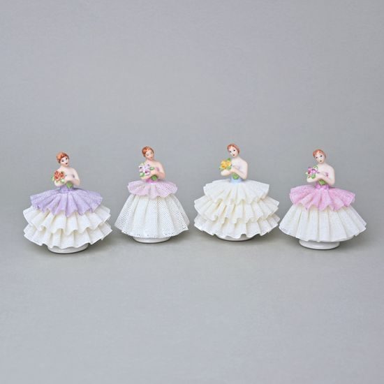 Panenka s krajkovou sukní, 1 - Fialová, CHYBÍ KOUSEK SUKNĚ, 8 x 8 x 9 cm, figurky Duchcov