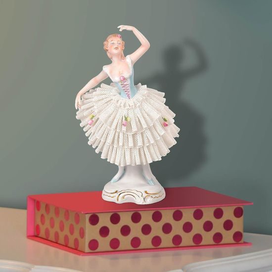 Dancer With Lace, Kurt Steiner, 19 x 11,5 x 9 cm, Porcelain Figures Unterweissbacher