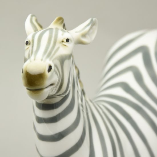 Zebra 29,5 x 25,5 x 11,5 cm, Luxor, Porcelánové figurky Duchcov (2.j.)
