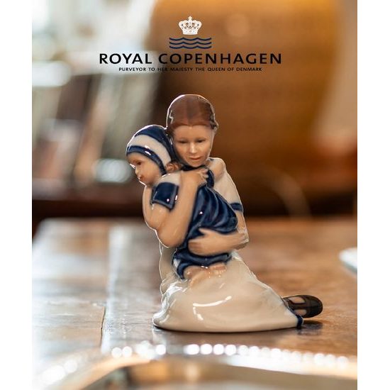 Boy and girl in a hug with a small dog 8,5 cm, Royal Copenhagen porcelain figurines