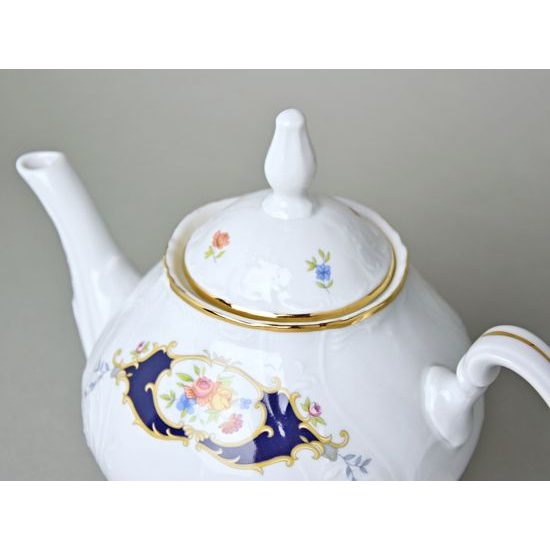 Pot tea 1,2 l, Thun 1794 Carlsbad porcelain, BERNADOTTE arms