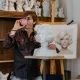 Mug Henkel 89 mm 250 ml, Audrey Hepburn with blue bubble, Meissen porcelain