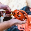 Jistící brzda Petzl Neox orange