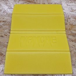 Sedátko Namche by Yate skládací 36x26 cm