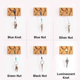 Věšák na klíče Fujfuj Mini 2 Oak Wood Blue Nut