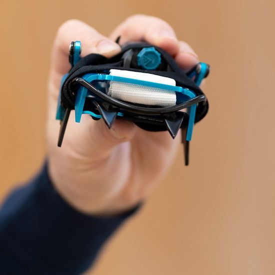 Mačky Blue Ice Harfang 2022 (včetně výměnné špičky)