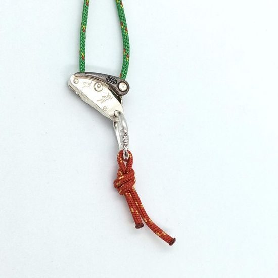 Přívěsek Sampaoli Carabiner & Grigri BR-SIplated green&red rKNOT