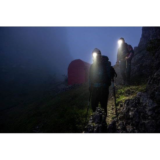 Čelovka Petzl Actik Core 2025 černá