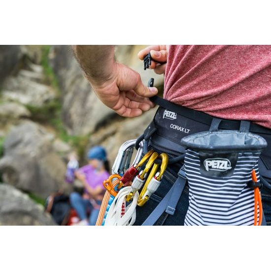 Sedák Petzl Corax LT indigo blue