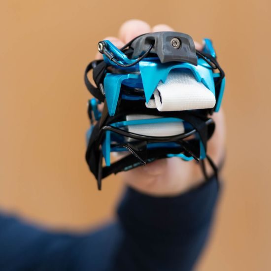 Mačky Blue Ice Harfang 2022 (včetně výměnné špičky)