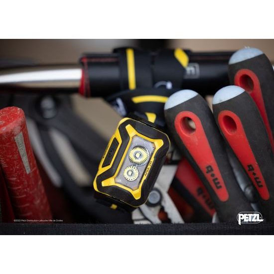 Čelovka Petzl Aria 1R černožlutá