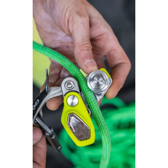 Jistící pomůcka Edelrid Ohmega green