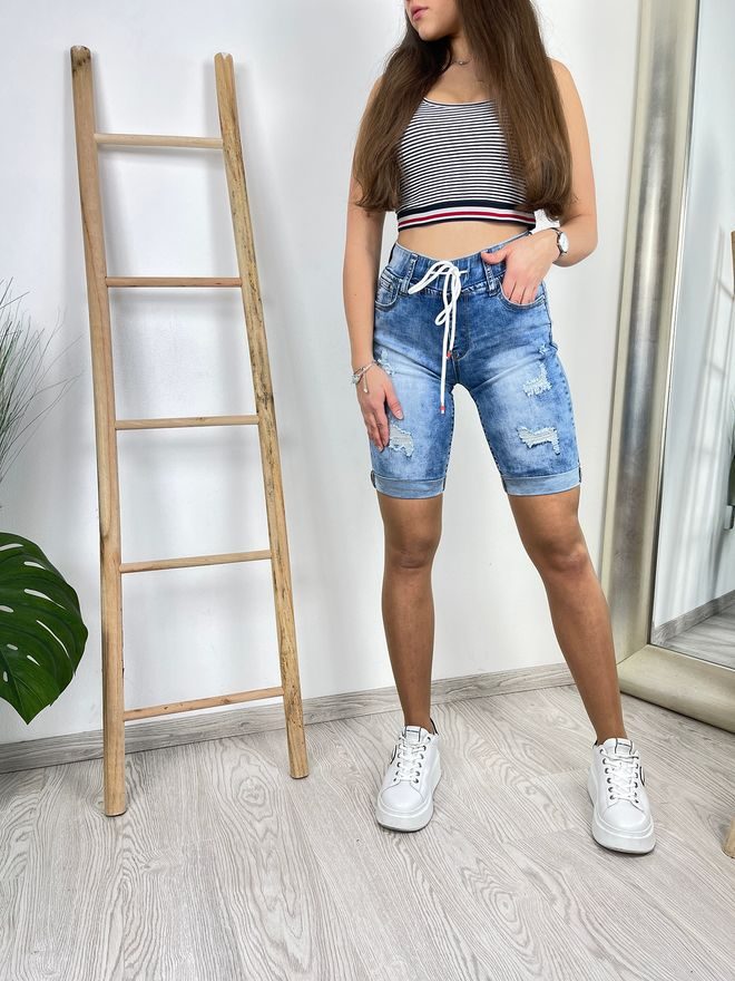 Džínové šortky v pase na gumu a s trháním modré