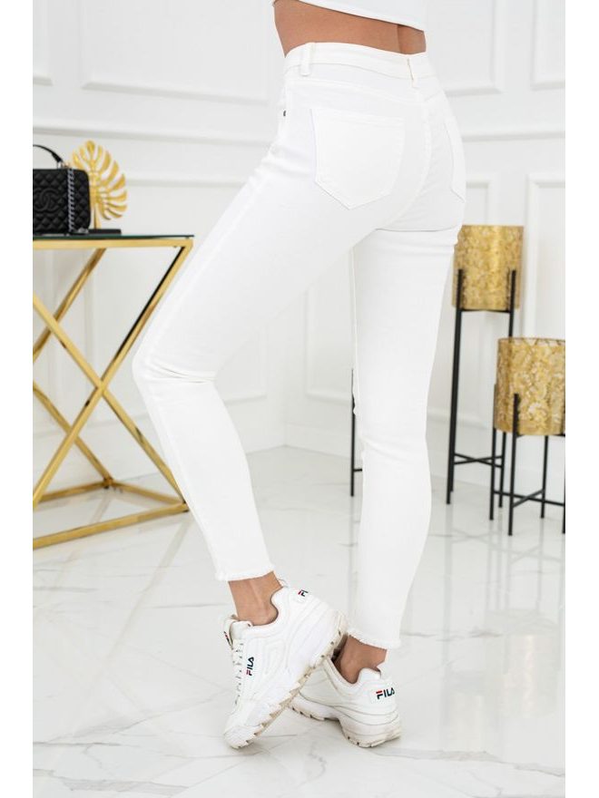Jednobarevné skinny jeans v bílé barvě