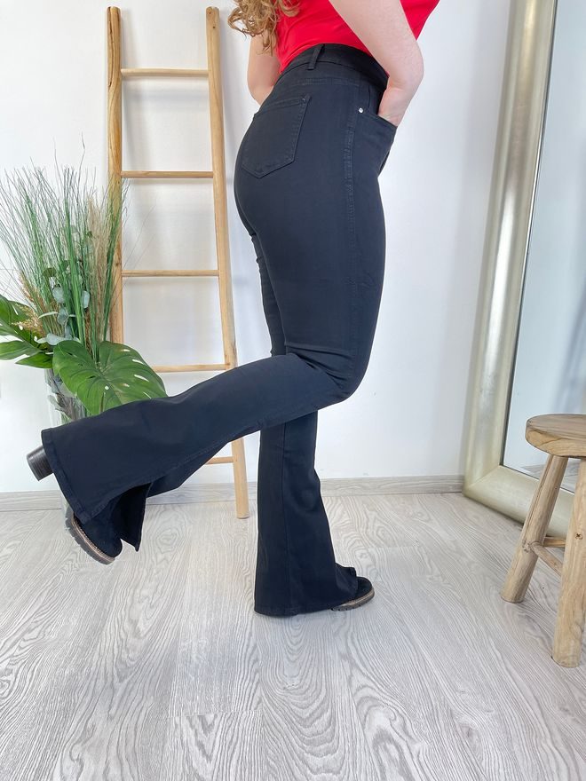 Flare džíny s rozparky