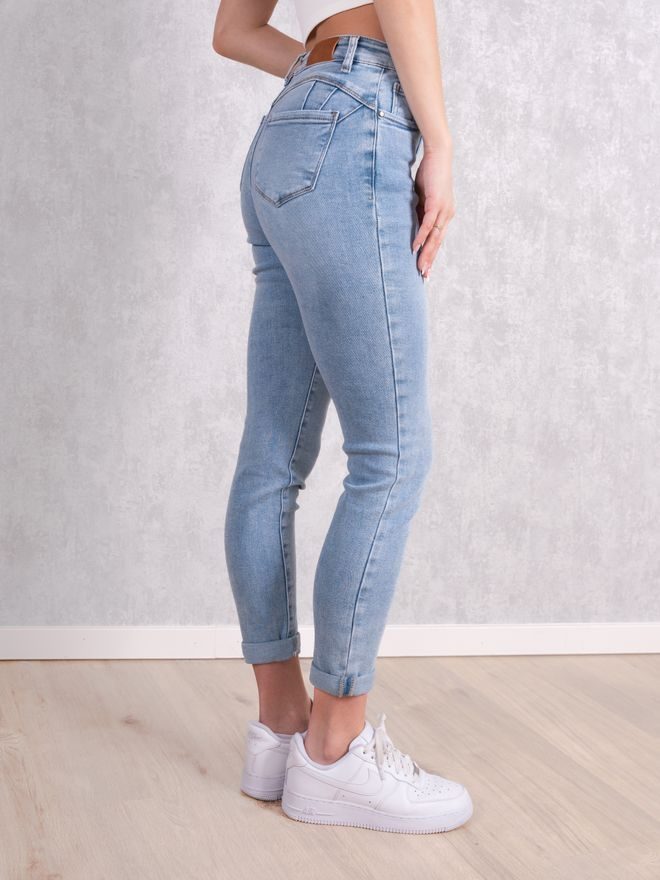 Džíny slim fit