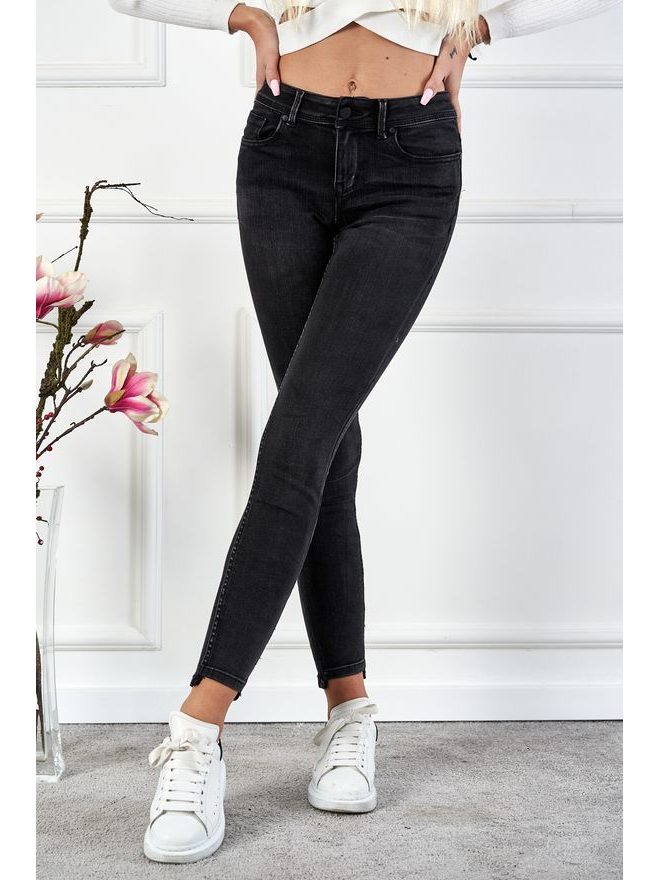 Skinny jeans v černé barvě