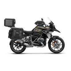 KOMPLETNÍ SADA BOČNÍCH ADVENTURE BRAŠEN SHAD TERRA TR40 A HLINÍKOVÉHO 55L VRCHNÍHO KUFRU, VČETNĚ MONTÁŽNÍ SADY SHAD BMW R1200/R1250GS ADVENTURE