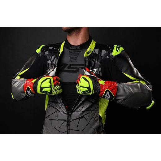 FUNKČNÍ BEZEŠVÉ TRIKO SEAMLESS SHIRT