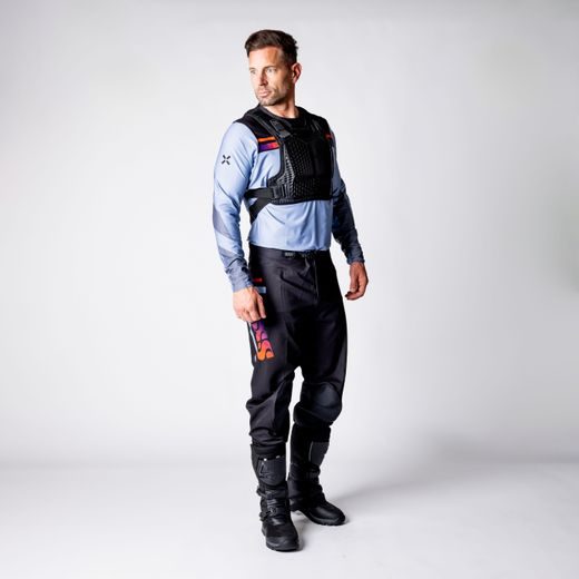 CHRÁNIČ HORNÍ ČÁSTI TĚLA IXS HEX 482-510-3701 ČERNÝ L/XL