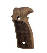 Střenky KSD Sig Sauer P226 ořech s logem 2