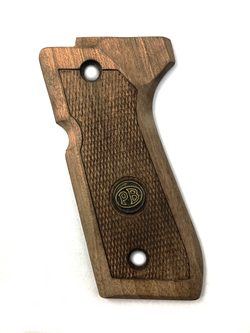 Střenky KSD Beretta 92 ořech s bronzovým logem 2
