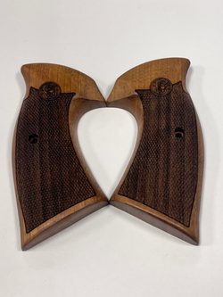 Střenky KSD Smith & Wesson K/L rám round butt Classic ořech