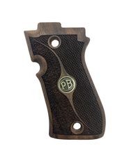 Střenky KSD Beretta Cheetah 81 a 84 ořech s bronzovým logem