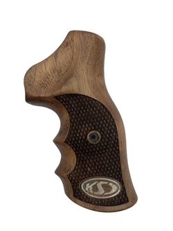 Střenky KSD Ruger GP100 ořech se stříbrným logem 3