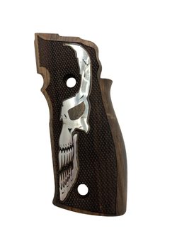 Střenky KSD Sig Sauer P226 SAO, X-Five a X-Six ořech se stříbrným motivem 2