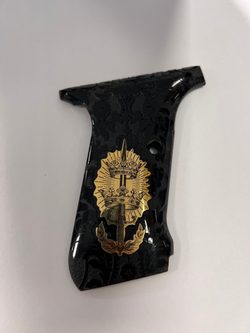 Střenky KSD Heckler&Koch Hk P7, M10 a M13 černý akrylát s brokátem a zlatým logem