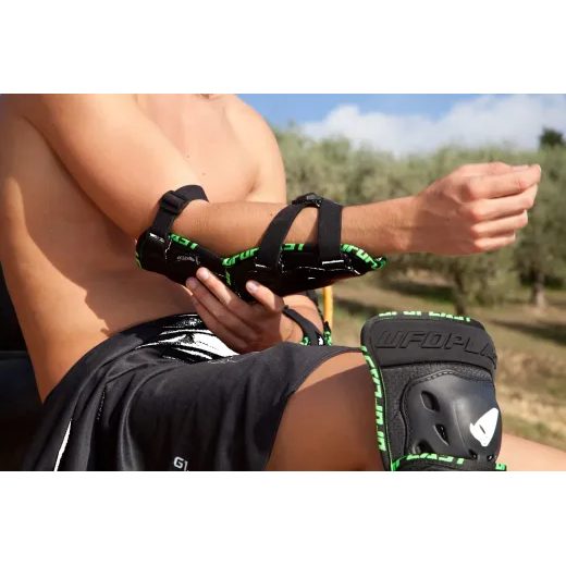 CHRÁNIČ LOKTŮ UFO MOKAITE KP13001 BLACK / GREEN