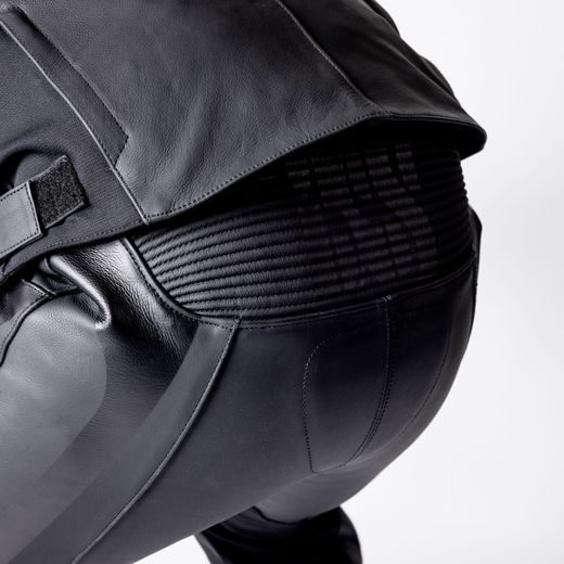 JEDNODÍLNÁ KOŽENÁ KOMBINÉZA IXS ACE 1.0 X2-229406 ČERNÝ 26