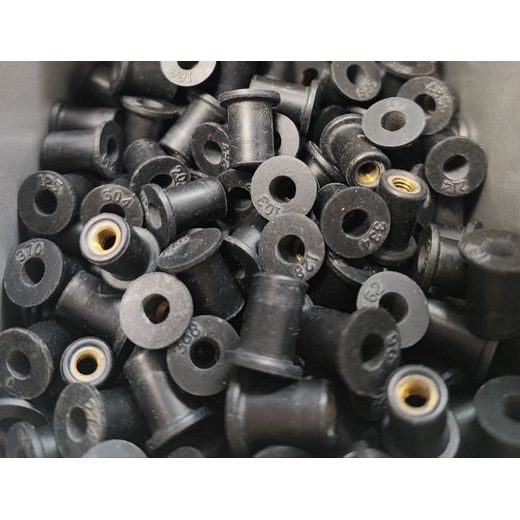 BB MATKA V GUMĚ M6X1MM BLACK