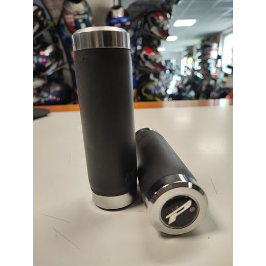 POGRIP RUKOJETI - GRIPY PG865 MAGNUM BLACK 2KS