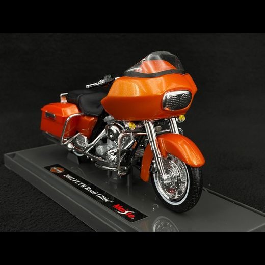 MAISTO HARLEY-DAVIDSON 2002 FLTR ROAD GLIDE 1:18