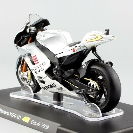 MAISTO YAMAHA YZR-M1 ESTORIL 2009 VALENTINO ROSSI 46 1:18