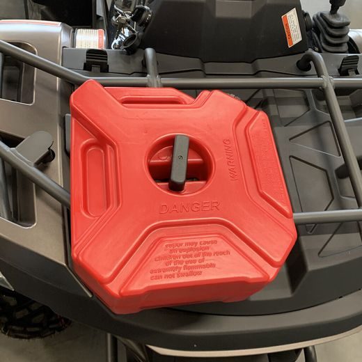 SHARK ACCESSORIES SHARK PLASTOVÝ KANYSTR NA BENZÍN, 5L, 29 X 25 X 12 CM