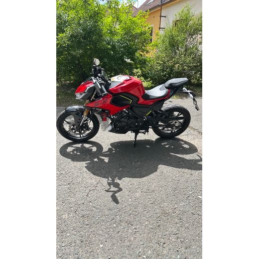 QJ MOTOR SRK 125 J RED