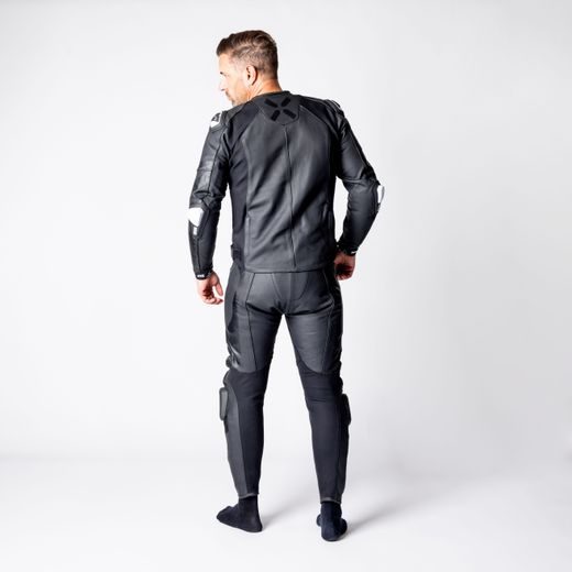 JEDNODÍLNÁ KOŽENÁ KOMBINÉZA IXS ACE 1.0 X2-229406 ČERNÝ 54