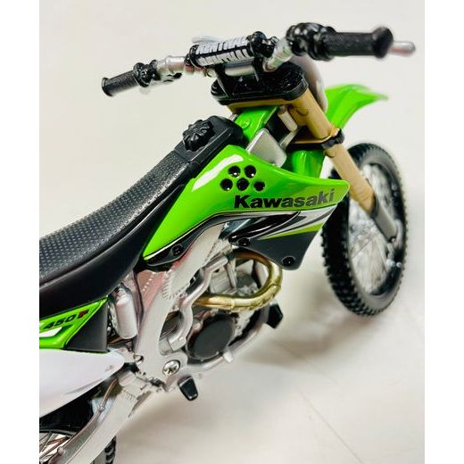 MAISTO KAWASAKI KX 450F GREEN 1:12