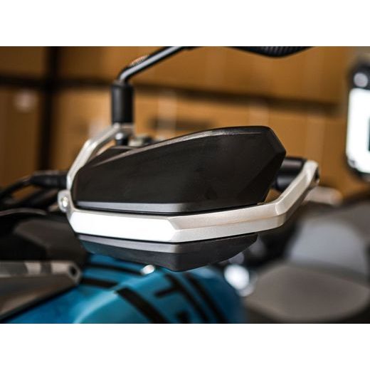 QJ MOTOR SRT 600 SX EURO 5+ BLACK