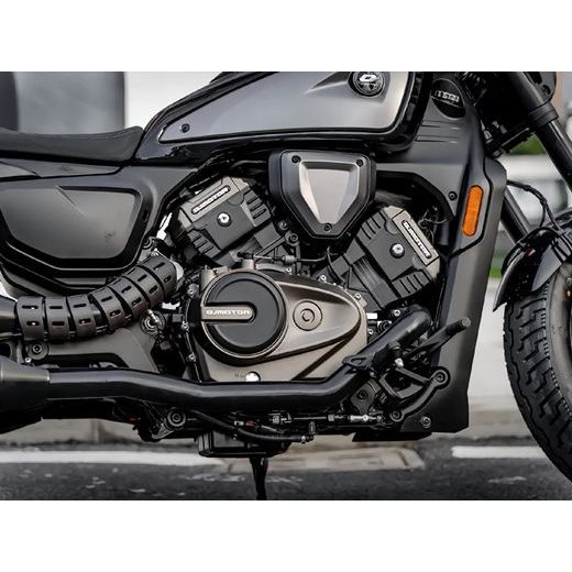 QJ MOTOR SRV 600 V EURO 5 SILVER