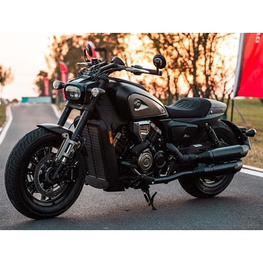 QJ MOTOR SRV 600 V EURO 5+ BLACK