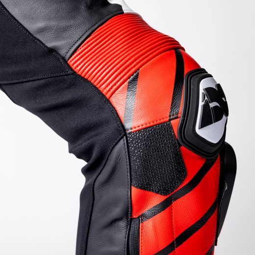 JEDNODÍLNÁ KOŽENÁ KOMBINÉZA IXS ACE 1.0 X2-229406 ČERNO-BÍLO-ČERVENÁ 56