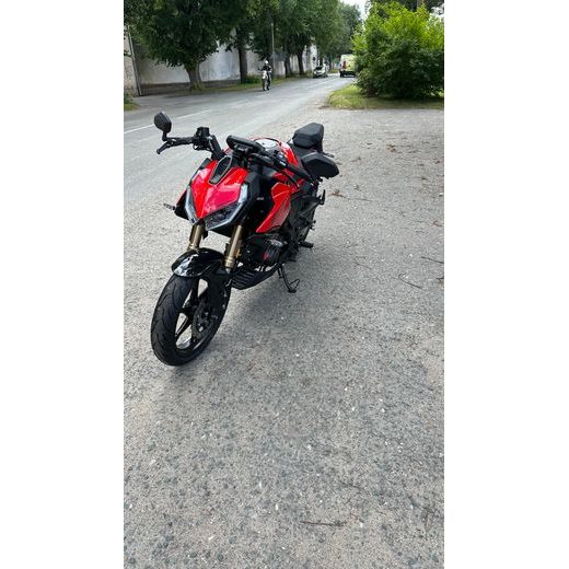 QJ MOTOR SRK 125 J RED